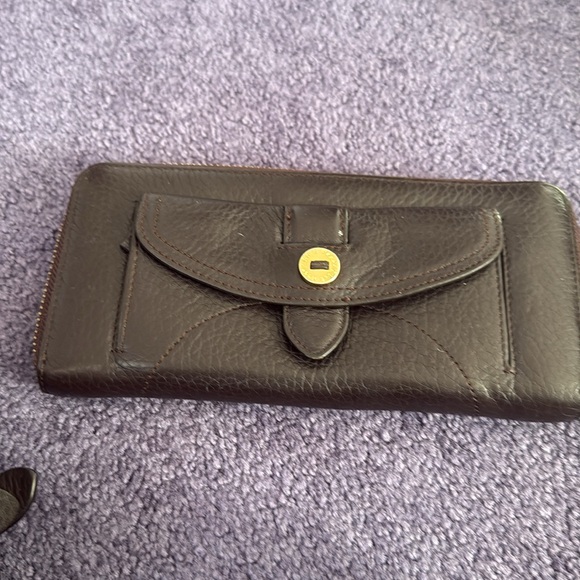 Good condition Cole Haan chocolate brown baguette back with matching wallet - Picture 4 of 5